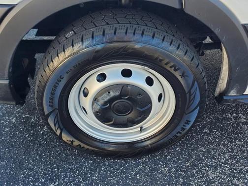 2024 Ford Transit-250 148 WB Medium Roof Cargo