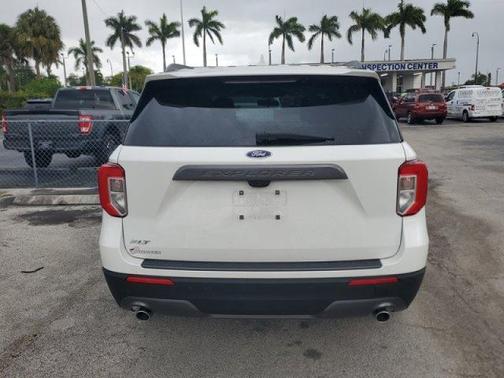 STAR WHITE MET TRI-COAT 2022 Ford Explorer XLT