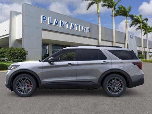 2025 Ford Explorer ST 4WD