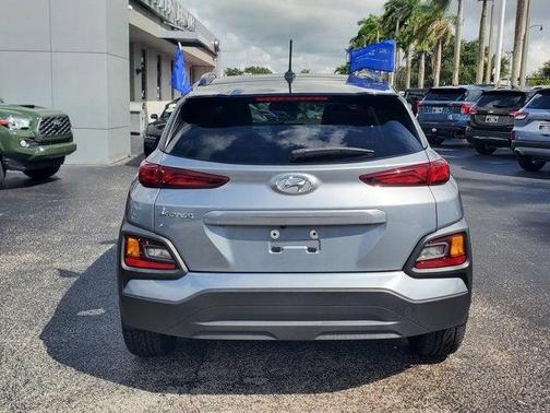 2021 Hyundai KONA SEL