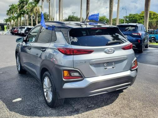 2021 Hyundai KONA SEL