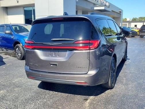 2023 Chrysler Pacifica Limited