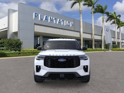 2025 Ford Explorer ST-Line RWD