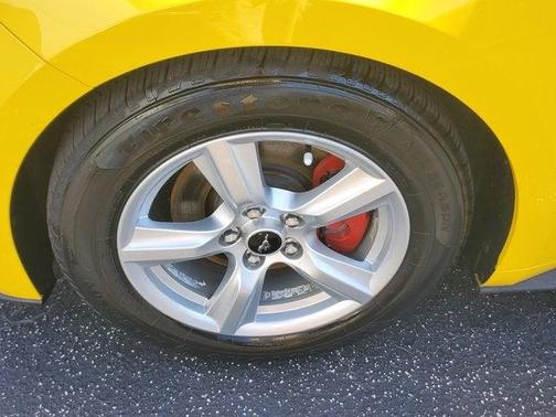 2015 Ford Mustang V6