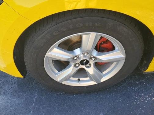 2015 Ford Mustang V6