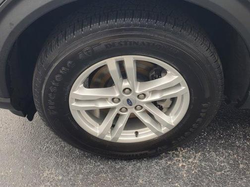 CARBONIZED GRAY METALLIC 2022 Ford Explorer XLT