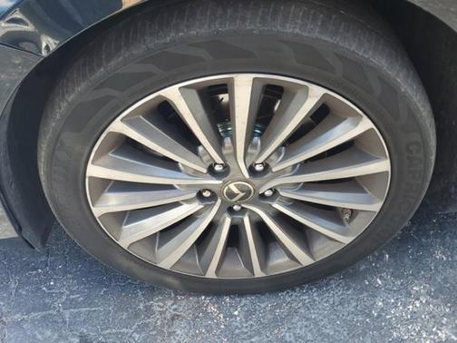 2017 Kia Cadenza Premium