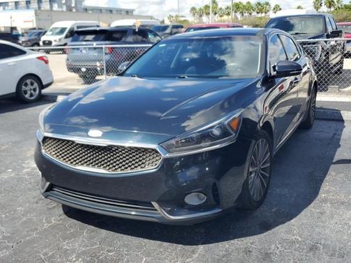 2017 Kia Cadenza Premium
