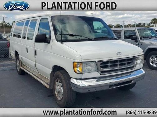 2002 Ford E350 Super Duty XL