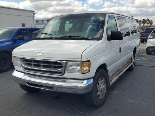 2002 Ford E350 Super Duty XL