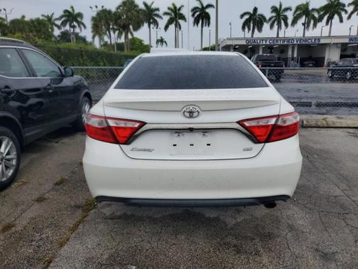 2016 Toyota Camry SE