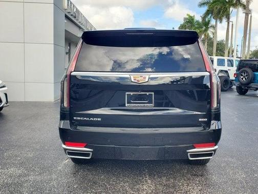 2022 Cadillac Escalade Luxury
