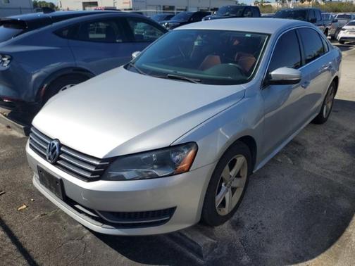 2013 Volkswagen Passat 2.5 SE