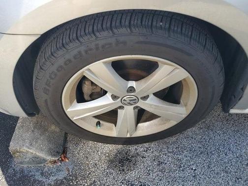 2013 Volkswagen Passat 2.5 SE