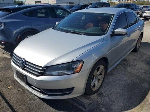 2013 Volkswagen Passat 2.5 SE