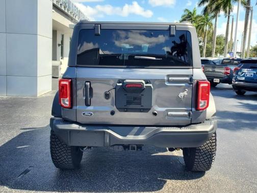 2023 Ford Bronco Black Diamond