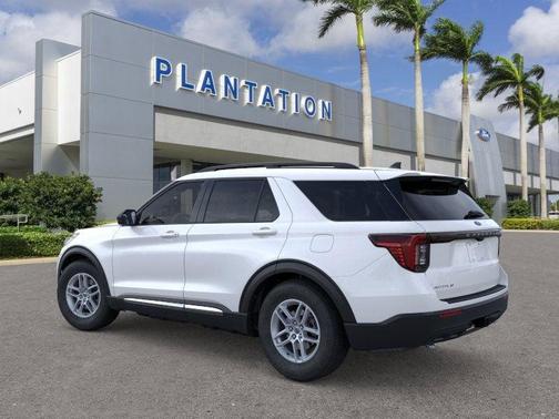 2025 Ford Explorer Active RWD