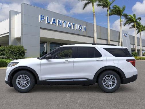 2025 Ford Explorer Active RWD
