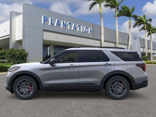 2025 Ford Explorer ST-Line RWD