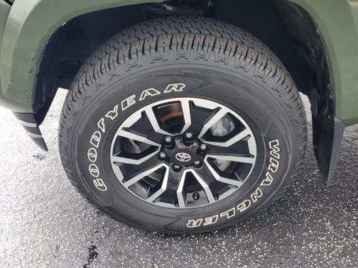 2021 Toyota Tacoma TRD Sport
