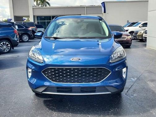 2022 Ford Escape Titanium