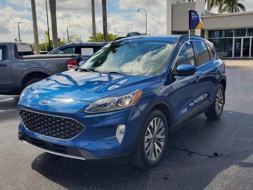 2022 Ford Escape Titanium