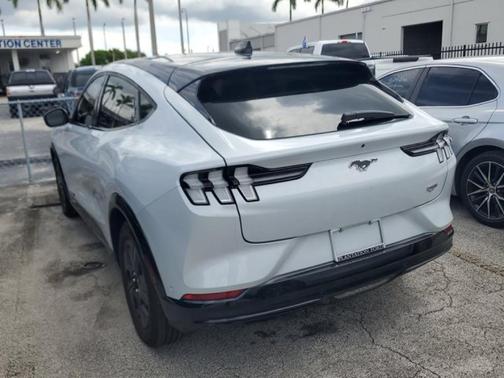 2023 Ford Mustang Mach-E California Route 1