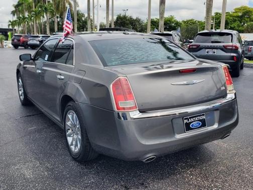 2011 Chrysler 300 Limited