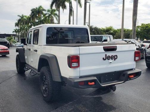 Bright White Clearcoat 2023 Jeep Gladiator MOJAVE