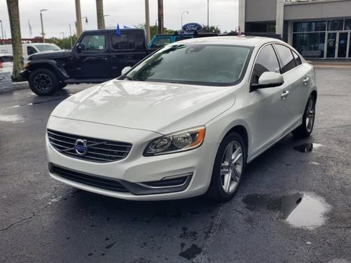 2015 Volvo S60 T5 Premier