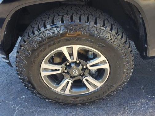 2019 Toyota Tacoma TRD Sport