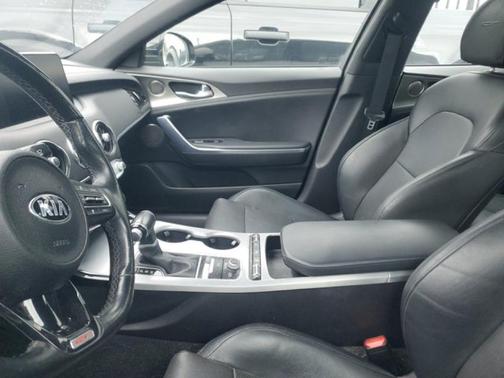 2018 Kia Stinger GT1