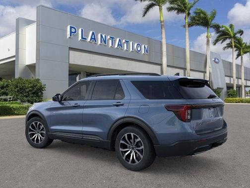 2025 Ford Explorer ST-Line RWD