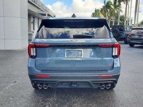2025 Ford Explorer ST 4WD