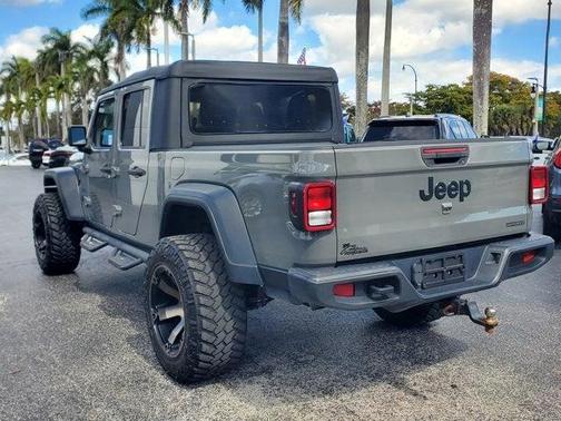 2020 Jeep Gladiator Sport