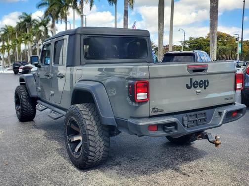 2020 Jeep Gladiator Sport