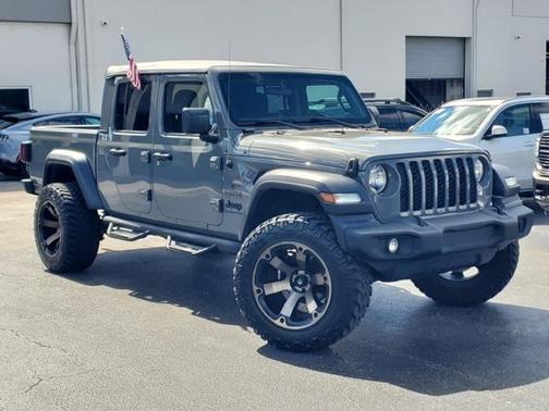 2020 Jeep Gladiator Sport