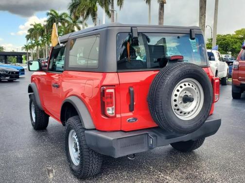 2022 Ford Bronco Base