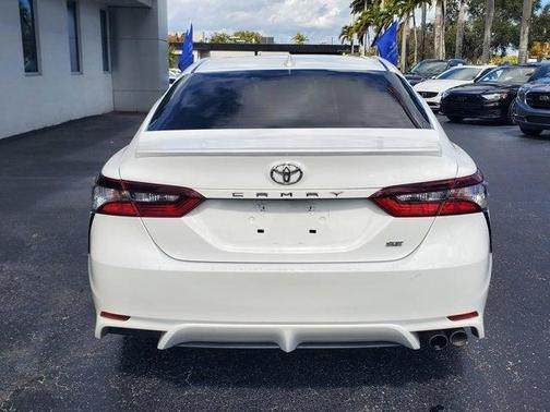 2022 Toyota Camry SE