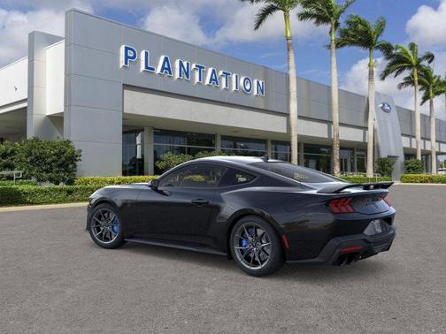 2025 Ford Mustang Dark Horse