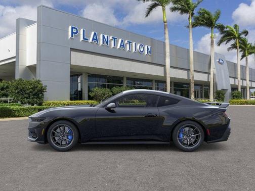 2025 Ford Mustang Dark Horse