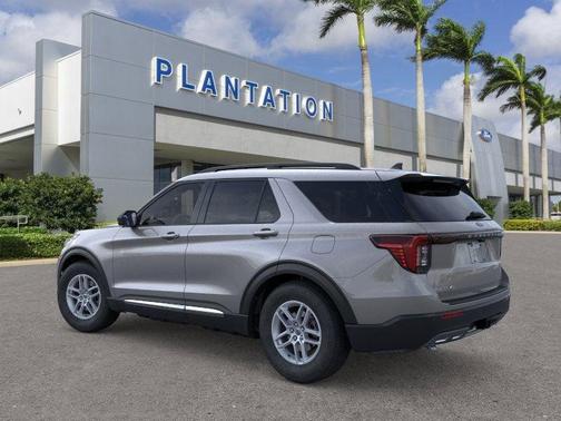2025 Ford Explorer Active RWD