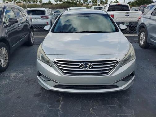 2016 Hyundai SONATA SE