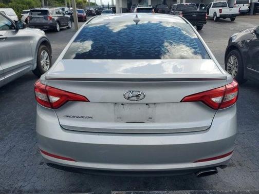 2016 Hyundai SONATA SE