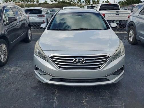 2016 Hyundai SONATA SE