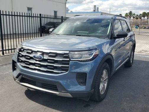 2025 Ford Explorer Active RWD