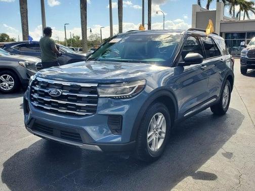 2025 Ford Explorer Active RWD