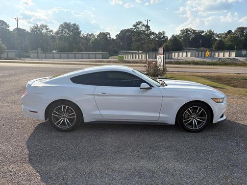2017 Ford Mustang EcoBoost