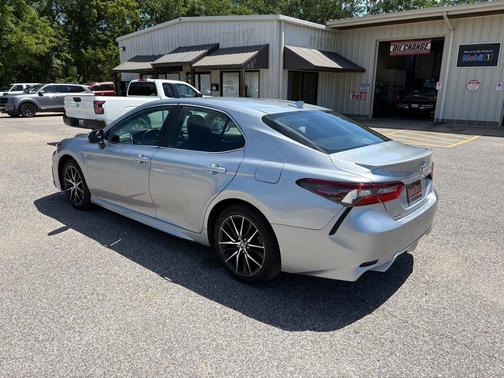 Celestial Silver Metallic 2023 Toyota Camry SE