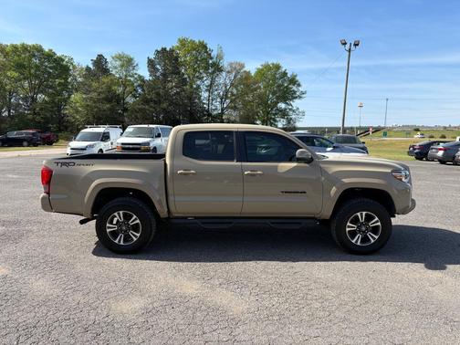 2016 Toyota Tacoma Base